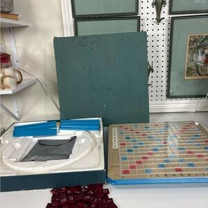 Vintage Scrabble Board Game 1977
